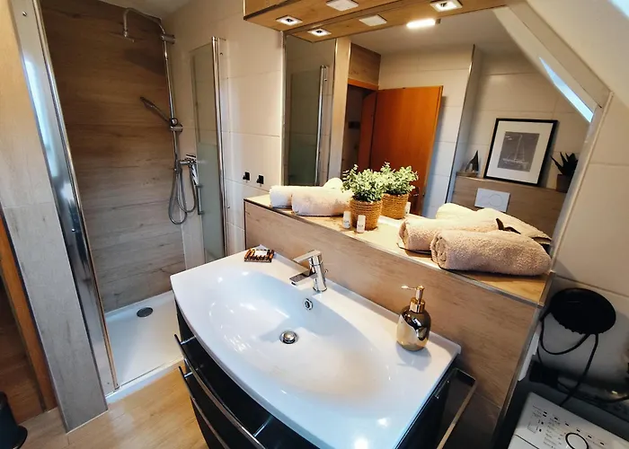 - Seensucht Am Zwenkauer Apartment